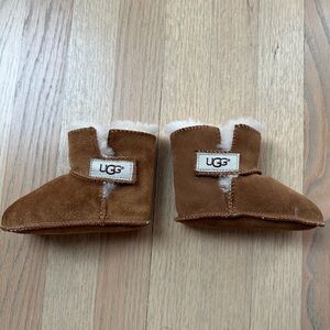 Baby Ugg Slippers (US M, UK 4)